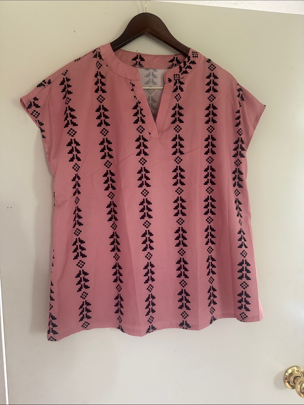 SHEIN Women’s Pink & Black Tribal Print Blouse Top Sz XL EUC
